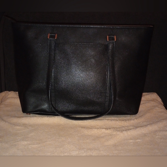 Michael Kors large Jet  Set Tote Bag - Picture 4 of 14